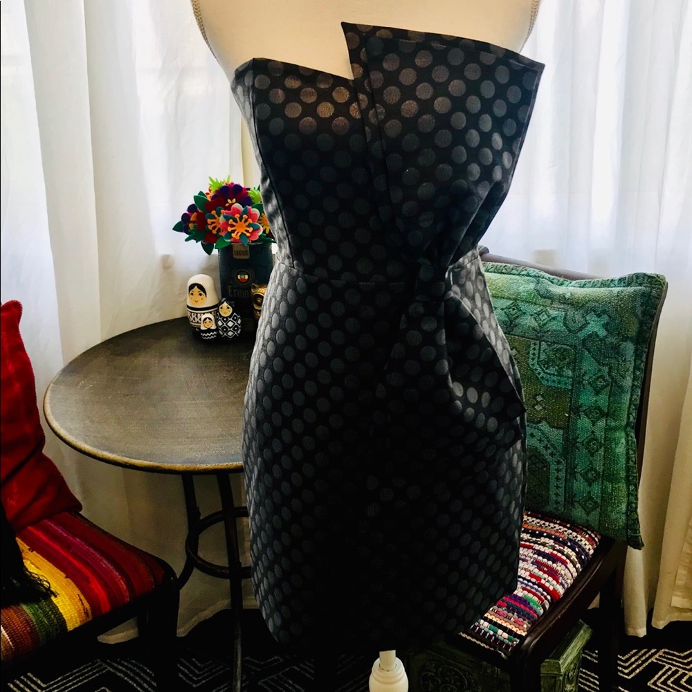 Express cocktail dress black and gray bow size 6